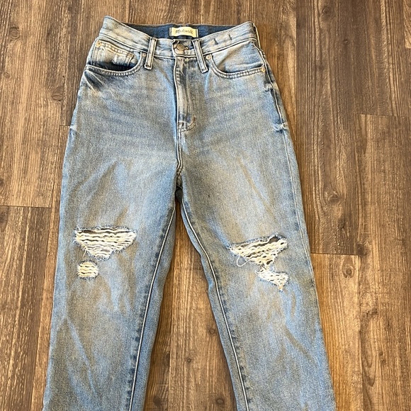 Madewell Distressed The Mom Jean - Picture 3 of 7